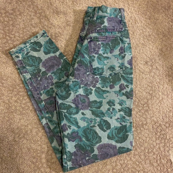 *VINTAGE* Forenza floral denim jeans - Picture 2 of 8